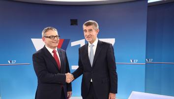 Příjezd lídrů na Novu: Babiš dorazil dřív, Zaorálek si dal na čas