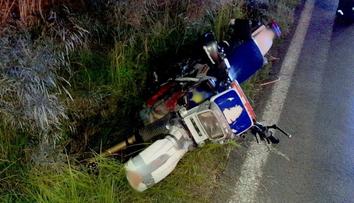 Konflikt s tragickým koncem. Koloběžkář měl uškrtit na řemínku motorkáře