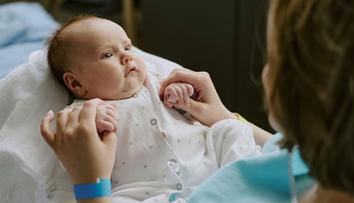 V babyboxu našli malého chlapečka. Na JIP doktorka sdělila dobrou zprávu