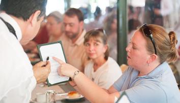 Polská restaurace se stala virální. Její pravidla pobouřila zákazníky