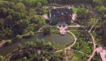 Zoo, jezero a jachty: Luxusní sídlo Janukovyče je muzeum korupce