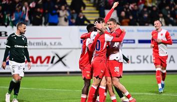 Místo oslav historická potupa. Slavia proměnila Kozlovo jubileum v noční můru