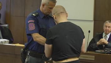 Soud začal projednávat případ zavražděné prostitutky. Obžalovaný se u soudu přiznal