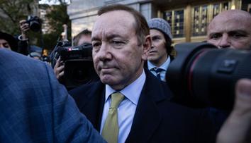 Oscarový herec Spacey podle soudu mladíka sexuálně neobtěžoval