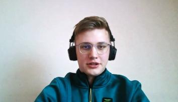 Český simracer míří do Formule 1. Bude jezdit za Aston Martin