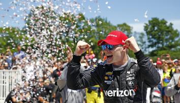 Newgarden slaví triumf na Road America! Má třetí výhru v sezoně!