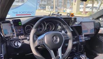 Špinavý rekord. Upravený mercedes pokořil nejlepší čas i spoustu zákonů