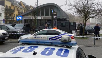 Střelba v bruselském metru. Policie hledá ozbrojené muže
