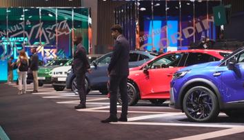 Začal autosalon v Paříži. Vystavuje tam 25 čínských značek, EU proti nim bojuje
