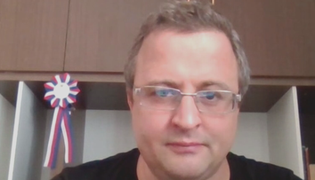 Vládu čeká hlasování o nedůvěře. Bitcoinová kauza hraje opozici do karet, říká politolog