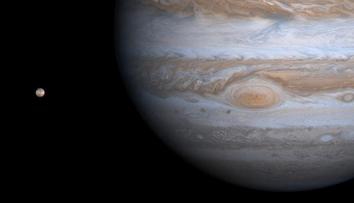 Na Jupiteru zuří mimořádně silné bouře. Mohou je zaznamenat i lidé na Zemi