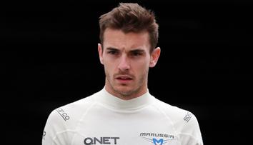 Rodina zesnulého jezdce F1 na dně. Zloději jim ukradli vzpomínky na syna