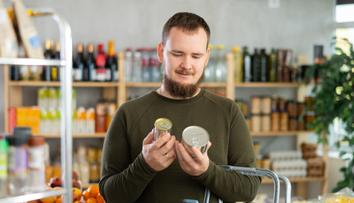 Řetězec stahuje z prodeje dvě balení masa. Vraťte je do konce června, žádá