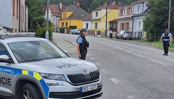 Policisté ve Strakonicích pátrali po ženě. Měla na souseda mířit zbraní