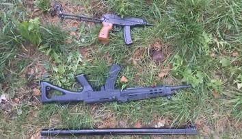 Dva muži se po Podolí procházeli se zbraněmi na airsoft, děsili lidi