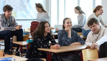 Jak vzniká seriál Ulice: Mladí herci mají vlastní koučku
