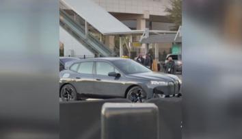 BMW chystá revoluci. První videa odhalují auto, které umí samo měnit barvu