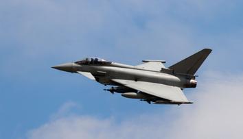Pilot v Estonsku omylem odpálil ostrou raketu! Hledá ji armáda