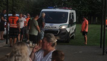 Bizár na Slovensku. Rozhodčí ukončil zápas po první půli a zavolal policii
