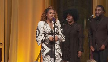 VIDEO: Jennifer Hudson zazpívala na počest Arethy Franklin