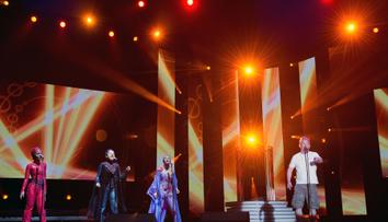 KONCERT TVÁŘE: Pohled do zákulisí, na pódium i fanoušky