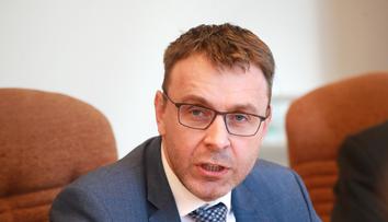 Odvolaný Kremlík skončí okamžitě, na dopravě pro něj místo nenašli