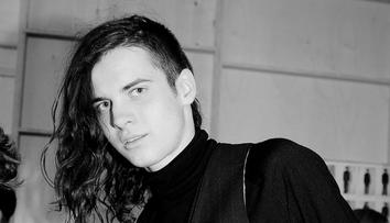 Hudební legenda Nick Cave v slzách. Přišel o druhého syna