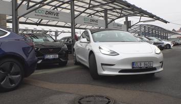 Končíme s prodejem elektroaut, oznámil největší český autobazar Auto ESA