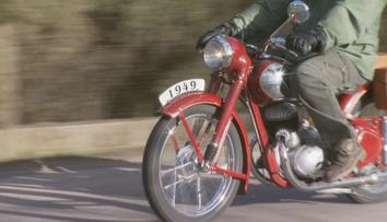 Policie dopadla zloděje z Českých Budějovic. Měli krást historické motorky