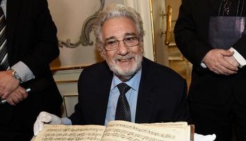 Plácido Domingo čelí obvinění z obtěžování. Ozvalo se devět žen