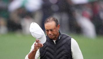 Tiger Woods žije v neustálé bolesti, prozradil jeho soupeř. Vše si prý způsobil sám
