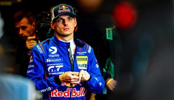 Verstappen přijal netradiční výzvu. Na Silverstonu ho čeká nevšední závod