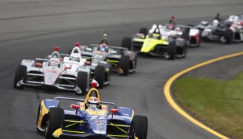 V Poconu dominoval Rossi a zdramatizoval šampionát IndyCar