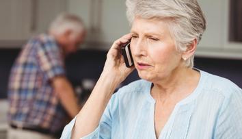 Uslyšela hlas dcery v telefonu a poslala peníze. Žena naletěla podvodníkům