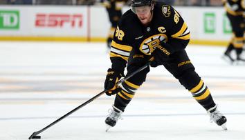 Večerní NHL na Nově i v pondělí. Vedle gólů dostanou prostor i příběhy hráčů