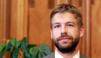 Pelikán: Odmítat pomoc EU je nebezpečné, přijměte kvóty!