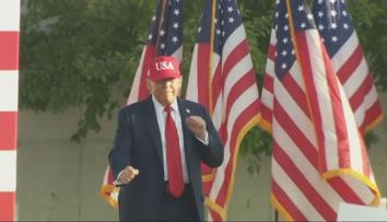 USA slaví Den nezávislosti. Oslavy doprovází přísná bezpečnostní opatření