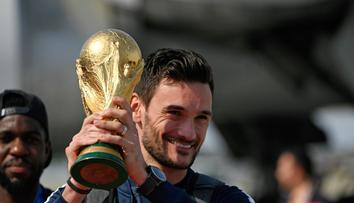 Čerstvý mistr světa Lloris zadržen: V centru Londýna řídil opilý!