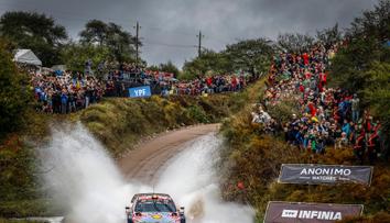 Neuville vyhrál první etapu, tlačí se na něj Ogier a Tänak