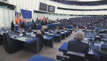 Konec zlatých pasů pro boháče v Evropě? Europarlament vyzval k jejich zákazu