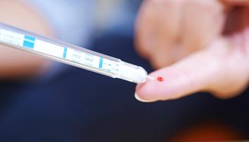 Další záblesk naděje? Moderna spustila testování vakcín proti HIV
