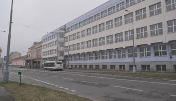 Univerzita v Plzni chce prodat budovu Škodovky. Zájemci se mohou hlásit na konci března