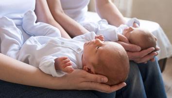 Kuriózní případ: Matka porodila dvojčata. Chlapeček a holčička ale nejsou příbuzní