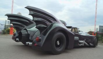 Batmobil zaparkoval na Moravě! Za 10 milionů se v něm projedete