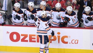 Jistý Raanta dovedl Carolinu ke druhé výhře, Edmonton srovnal sérii