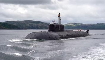 Britská armáda zastavila tři ruské ponorky. Mířily k hranicím NATO