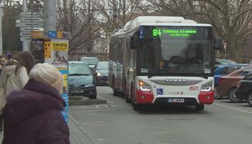 Vsadili na ekologii, teď mají problémy. Dopravci odstavují autobusy na plyn