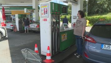 Vláda určila nové maximální ceny pohonných hmot. Snížila je