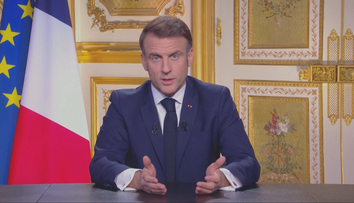 Francouzskou vládu položil rozpočet. Macron brzy vybere nového premiéra