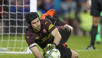 A pak, že je neumí! Čech vychytal proti Chelsea dvě penalty